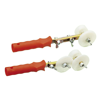 Close: Sealing cord applicator for joints